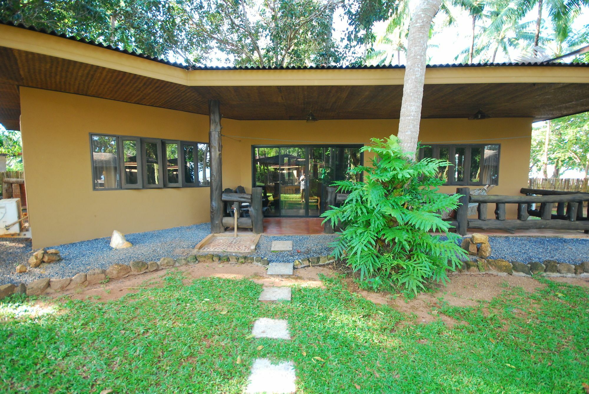 Melina Beach Front Bungalows Tha Lane Bay Exterior foto
